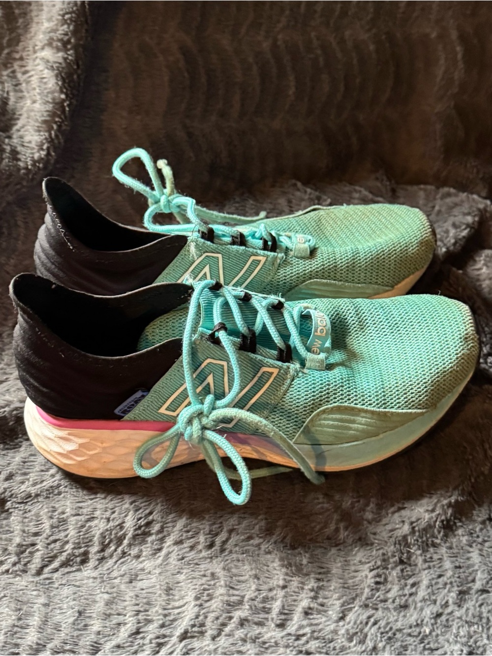New Balance kids Mint Green Athletic Running Shoes with Black Heel